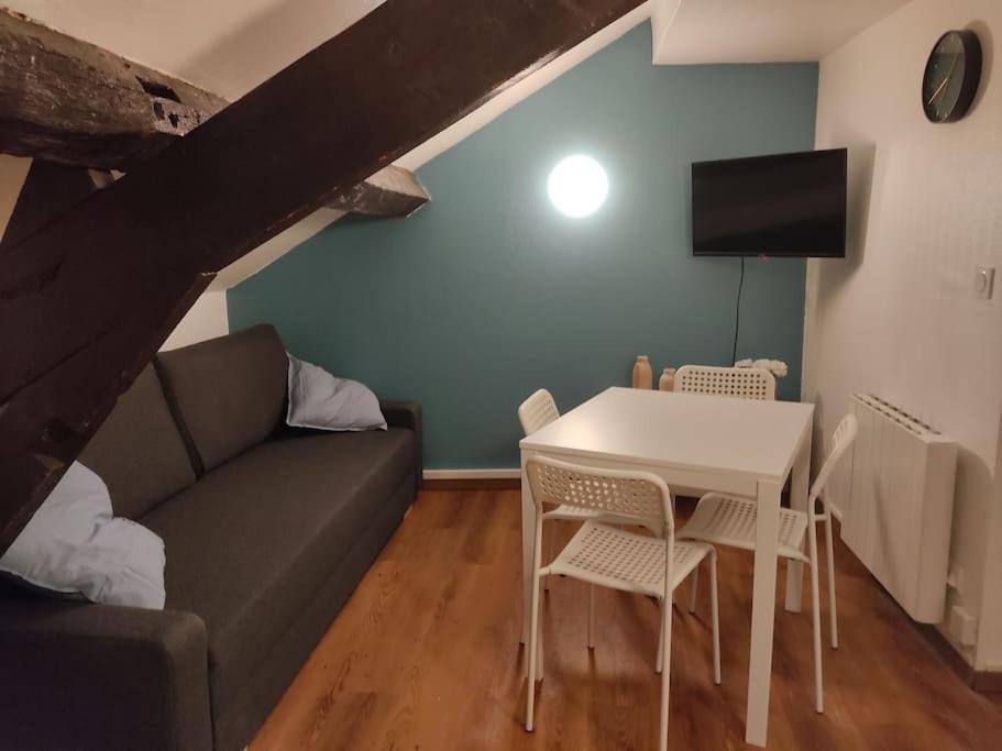 Studio Remois - Wifi/Netflix Reims Dış mekan fotoğraf