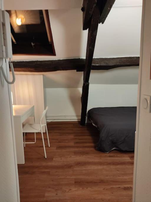 Studio Remois - Wifi/Netflix Reims Dış mekan fotoğraf